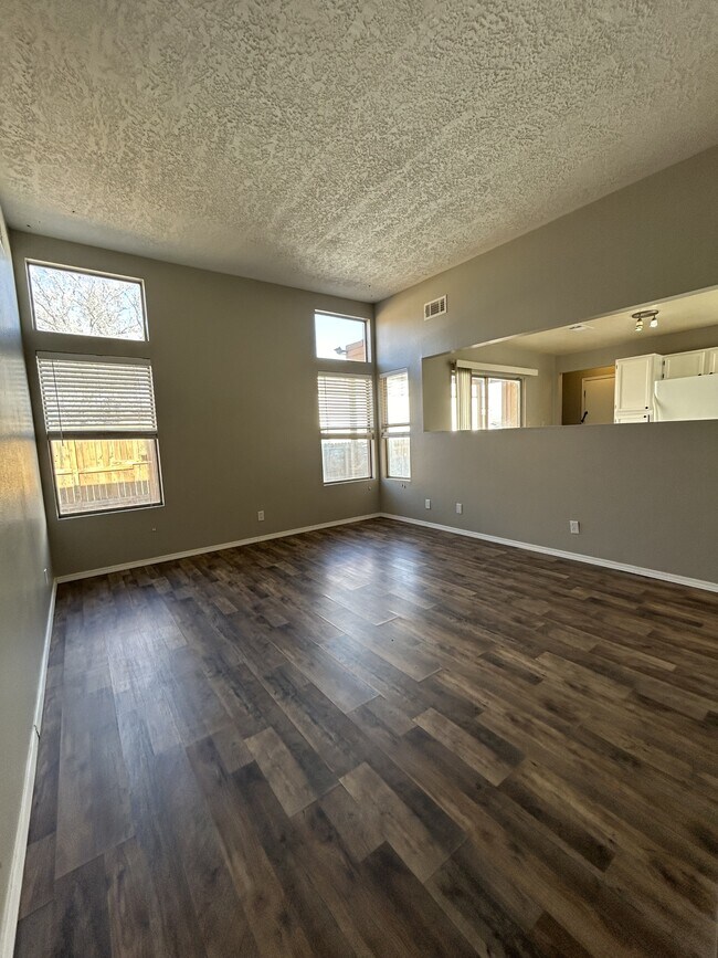 Building Photo - 1464 Lil Ave NE
