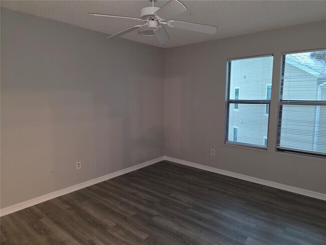 Building Photo - 4045 Crockers Lake Blvd