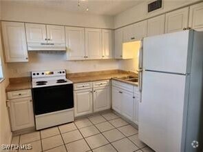 Building Photo - 3325 Arpt Rd S