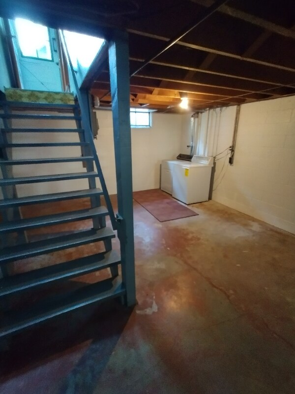 Building Photo - 813 S Prairie Ave