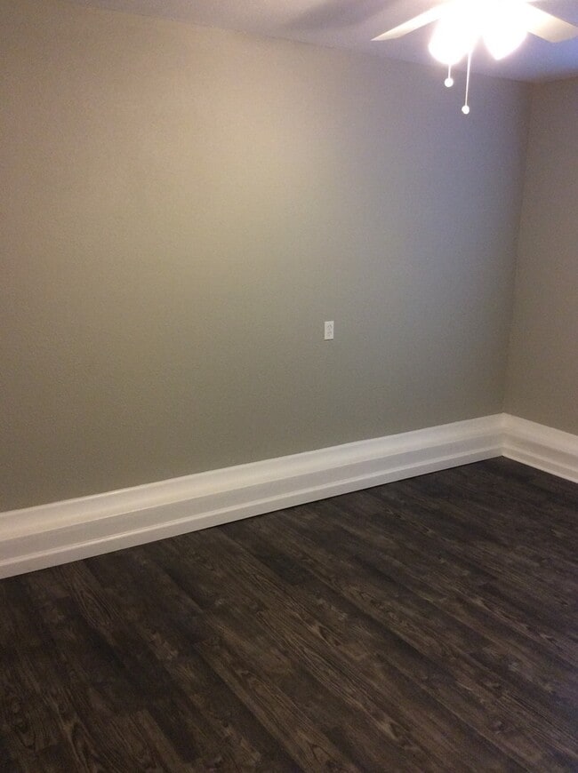 Building Photo - GREAT COLLEGE PROPERTY--PRE-LEASING FOR AUGUST! Completely Updated! 3 bedroom/2 bath Close to TTU...