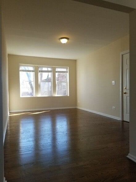 Building Photo - 1501 N Kolin Ave