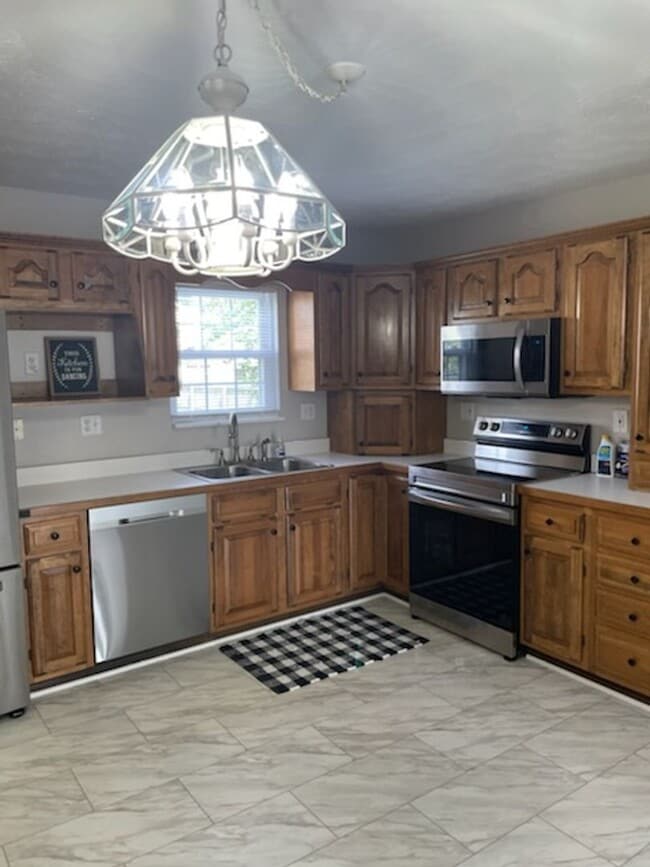 Building Photo - Immaculate Three Bedroom Two and Half Two-Story Charmer