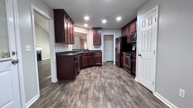 Building Photo - 7735 Country Pass