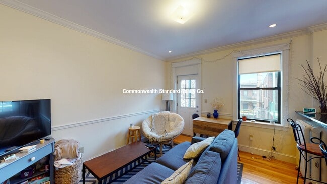 Building Photo - 76 Quint Ave