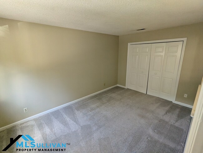 Building Photo - 4309 Pin Oak Dr