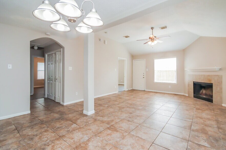 Building Photo - 21506 Lovis Way