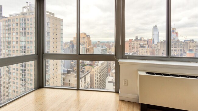 Interior Photo - 800 Sixth