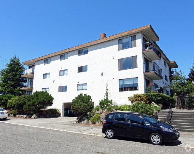 Building Photo - Scandia Villa