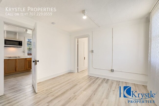 Building Photo - 318 Napa St