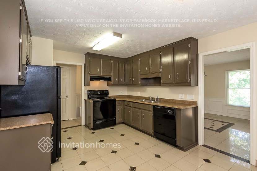 Building Photo - 1099 Plantation Blvd SE