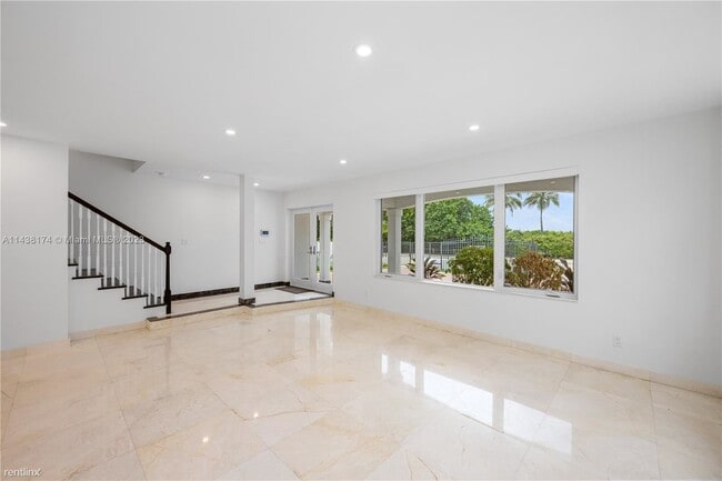 Building Photo - 5 br, 5.5 bath House - 1807 N Fort Lauderd...