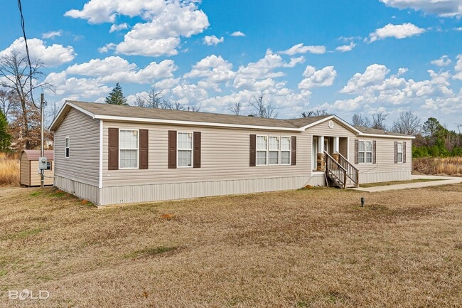 Building Photo - Beautiful 4 Bed 2 Bath!