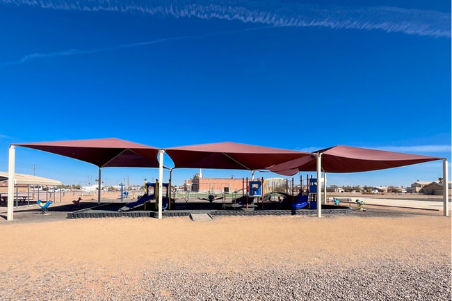 Building Photo - 2Bed/1.5Bath House in Arizona City! Ready for Immediate Move-In! -- RV GATE! NO HOA!