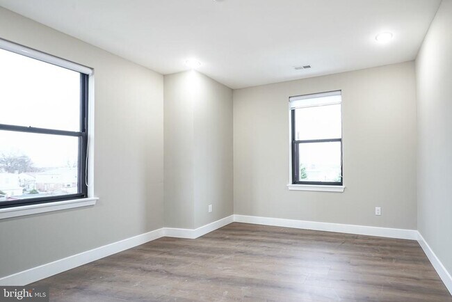 Building Photo - 4432 Wingate St