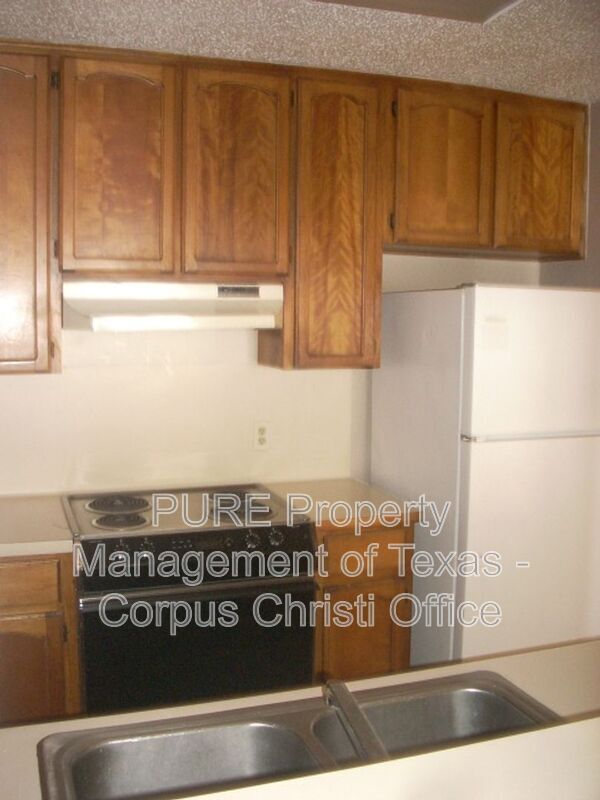 Building Photo - 7202 Mansions Dr