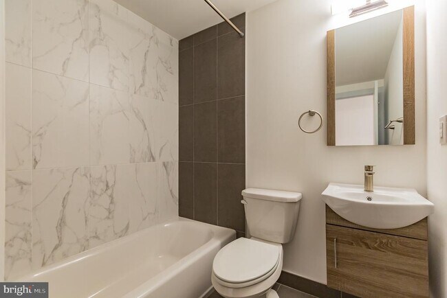 Building Photo - 1513 Brown St