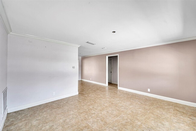 Building Photo - 7255 NW 8th Ct