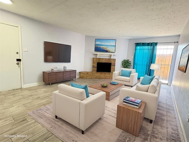 Building Photo - 10555 Turtlewood Ct