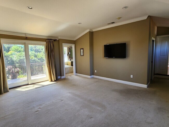 Building Photo - 25875 Estacada Way