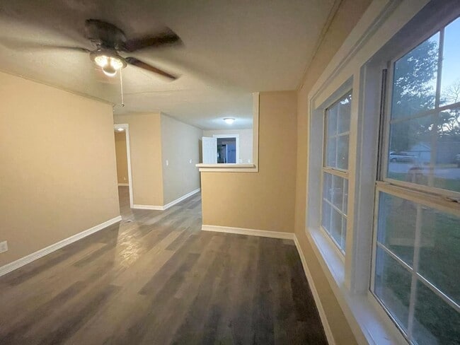 Building Photo - Your dream home awaits!