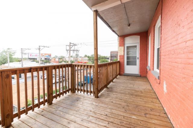 Building Photo - 1 bedroom in CHICAGO IL 60645