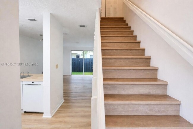 Building Photo - 835 NE 212th Terrace