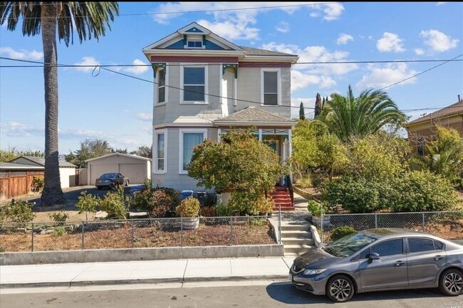 Building Photo - 544 Grant St