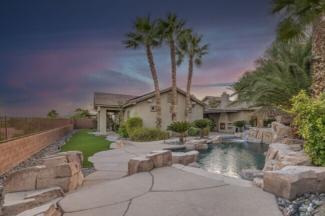 Building Photo - Executive Luxury Living with Unmatched Cit...