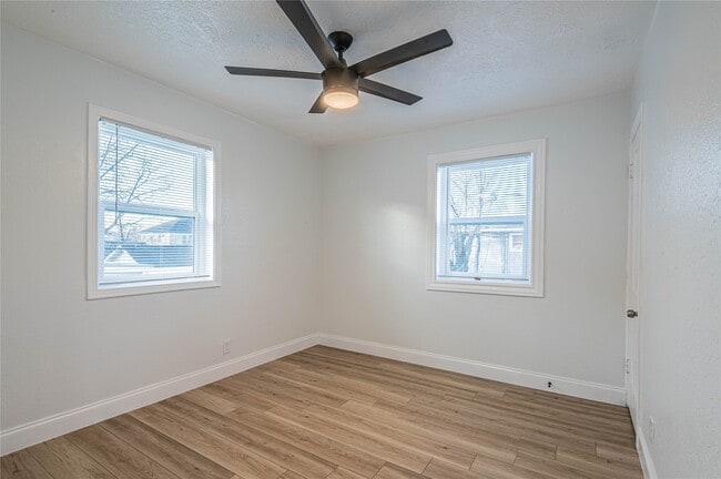 Building Photo - 2303 Rosewood St