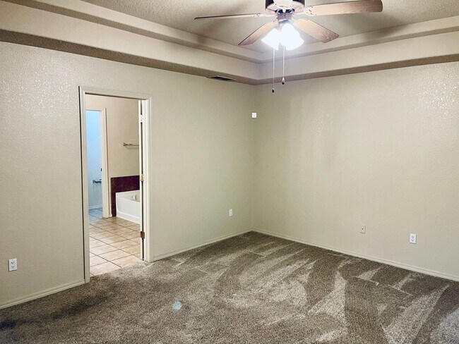 Building Photo - Rio Grande Home