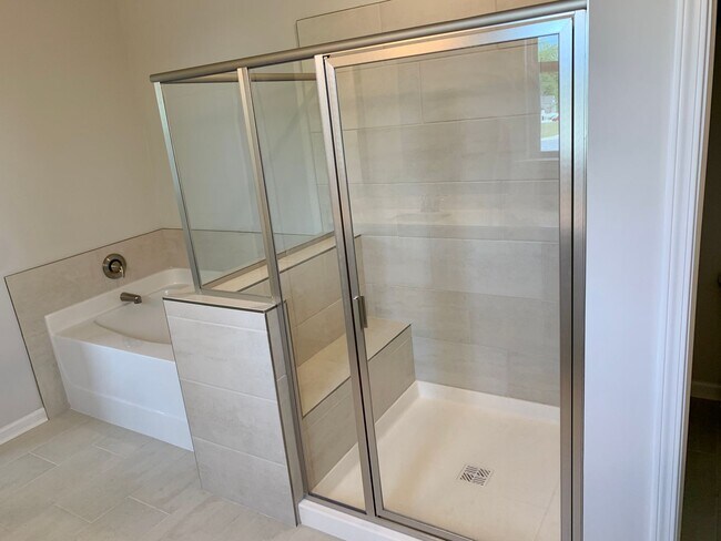 Building Photo - 600 Cunninghame Ct