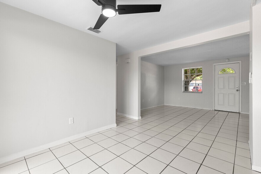 Building Photo - 3337 Winder Dr