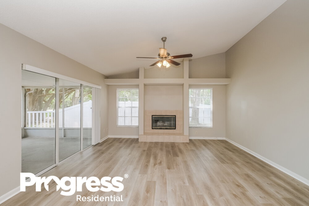 Building Photo - 10414 Ashley Oaks Dr