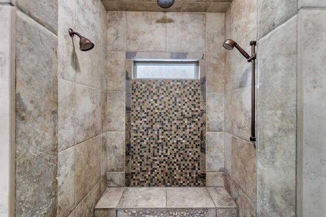 Building Photo - 5605 N Morpheus Pl
