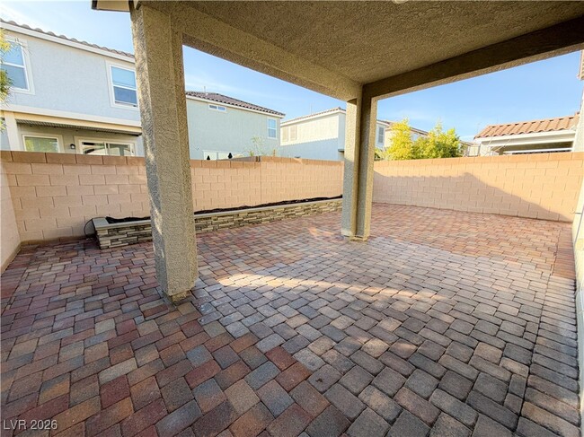 Building Photo - 9827 Cluny Ave