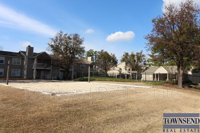 Building Photo - 663 Bartons Landing Pl