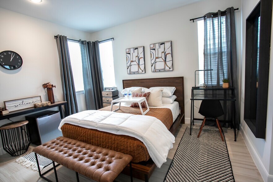 Bedroom 3 has it's own private entrance. - 2713 Eado Edge Ct