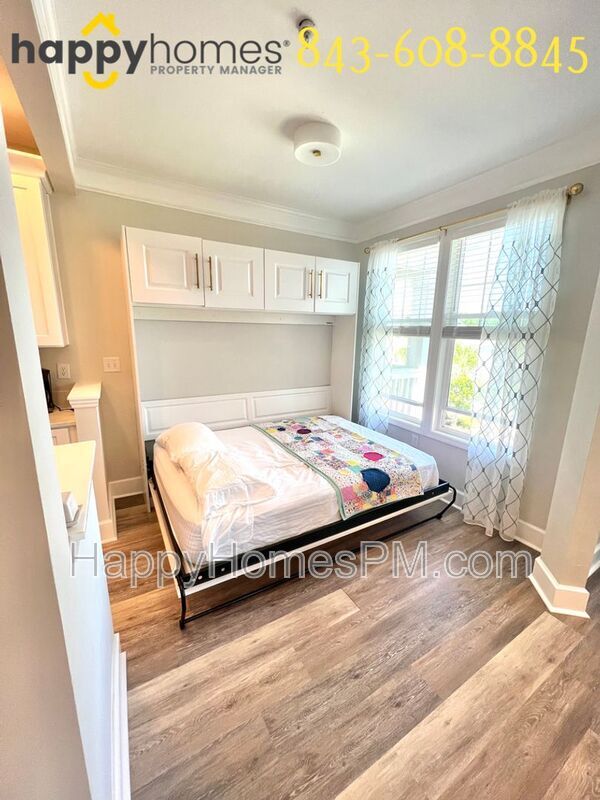 Building Photo - 1133 Rosewood Ln