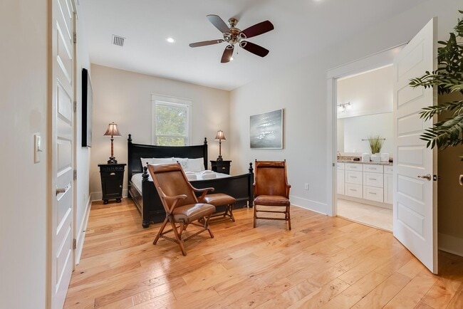 Building Photo - 45 Pine Knoll