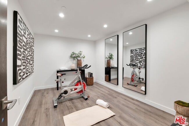 Building Photo - 3116 Elvido Dr