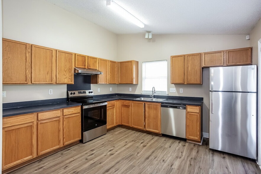 Building Photo - 1028 Jordans Pond Ln