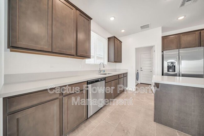 Building Photo - 13244 W Ranch Gate Rd