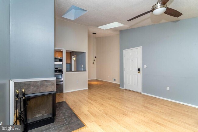 Building Photo - 22 Rickard Ct
