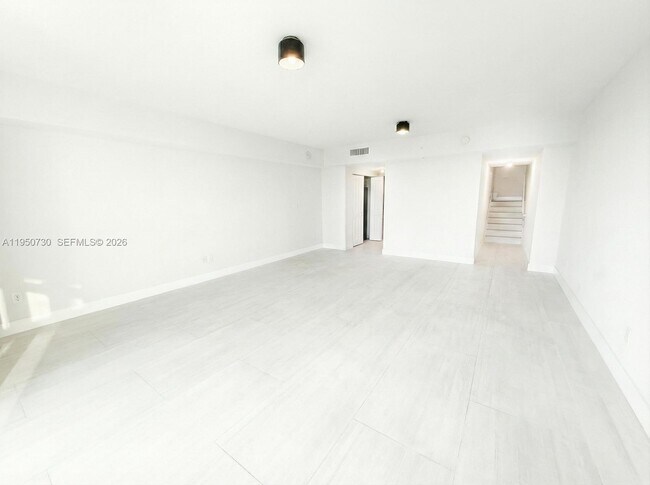 Building Photo - 400 Sunny Isles Blvd