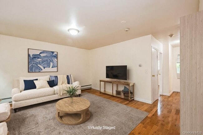 Building Photo - 84 Ravine Ave