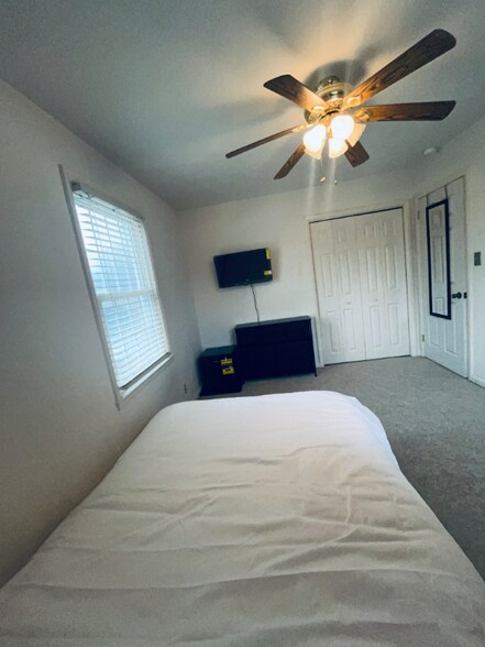 Building Photo - 4100 Wyndybrow Dr