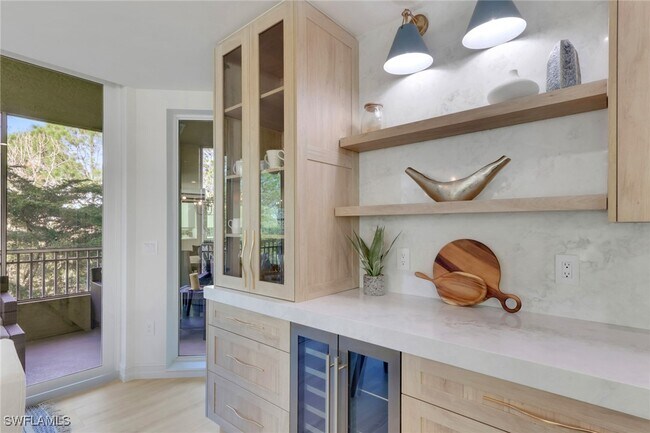 Building Photo - 2728 Tiburon Blvd E