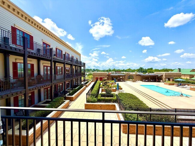 Building Photo - Pristine 1 bedroom, 1 bath in Perkins Rowe