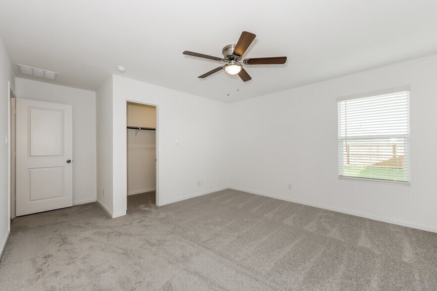 Building Photo - 1426 Merlin Blf St